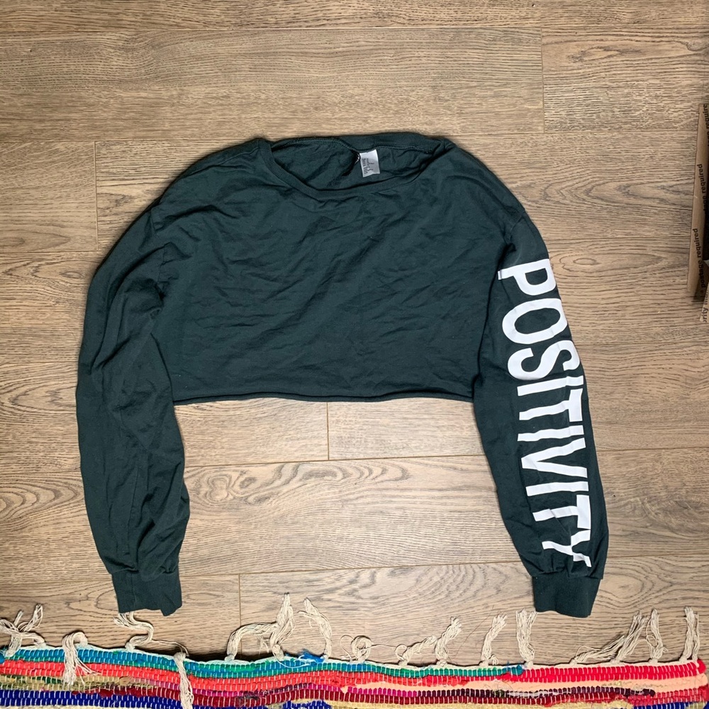Long sleeve crop top